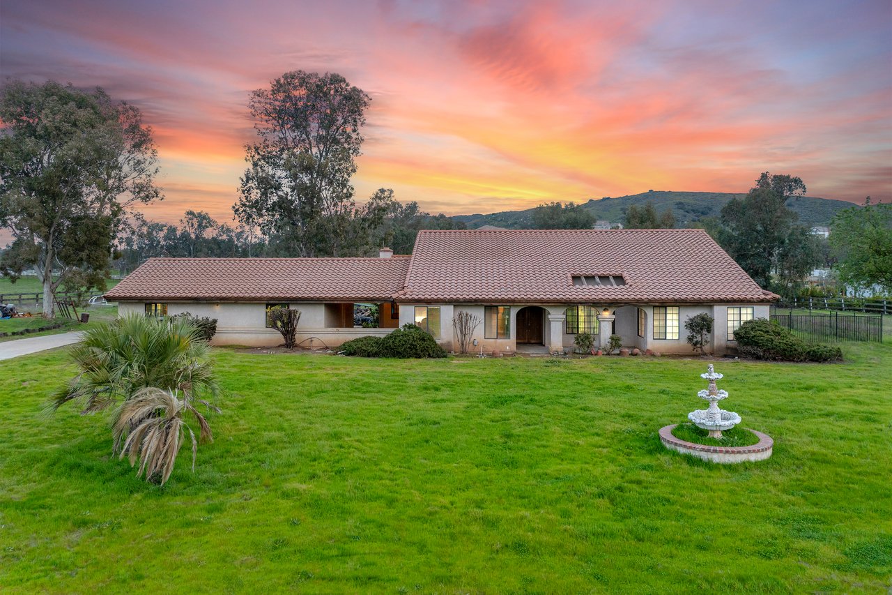 20425 Avenida Castilla