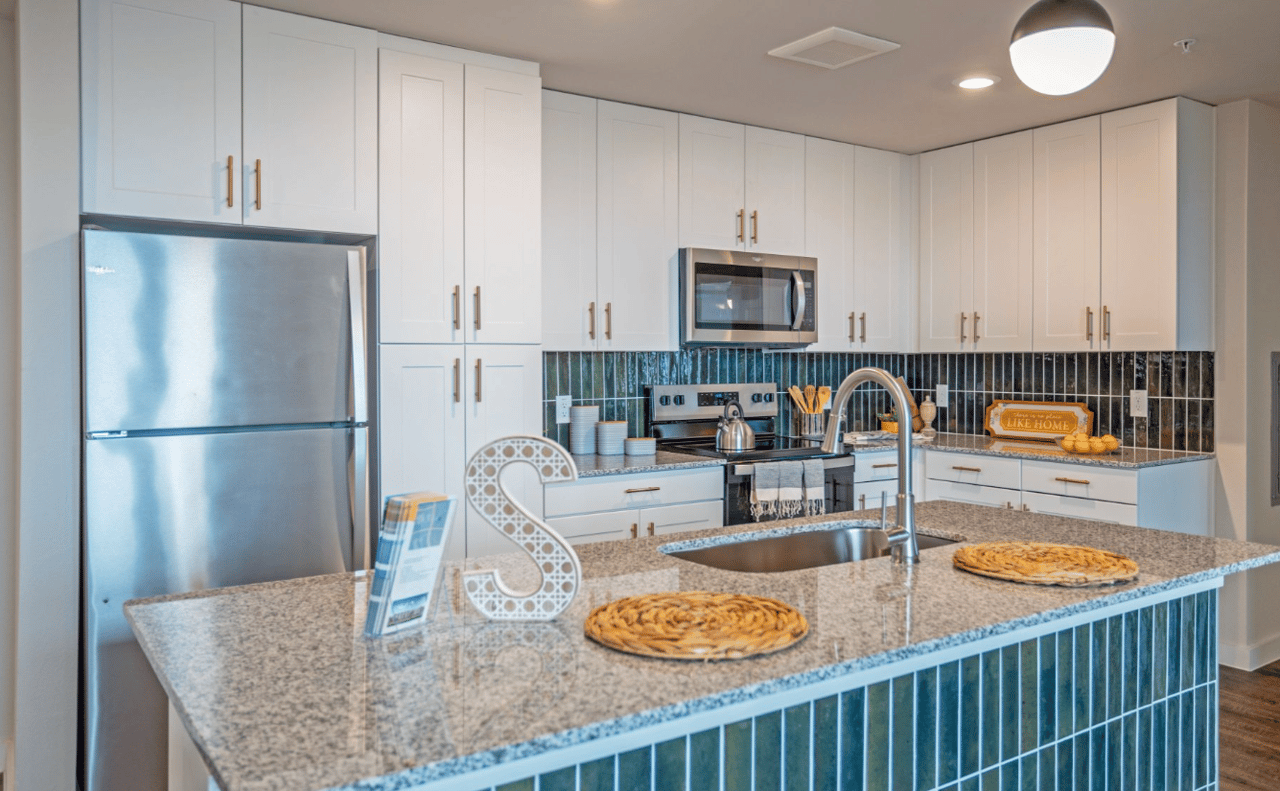 Offering 10 Weeks Free Rent! 