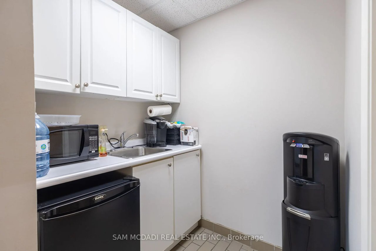 120 Traders Blvd E, #204