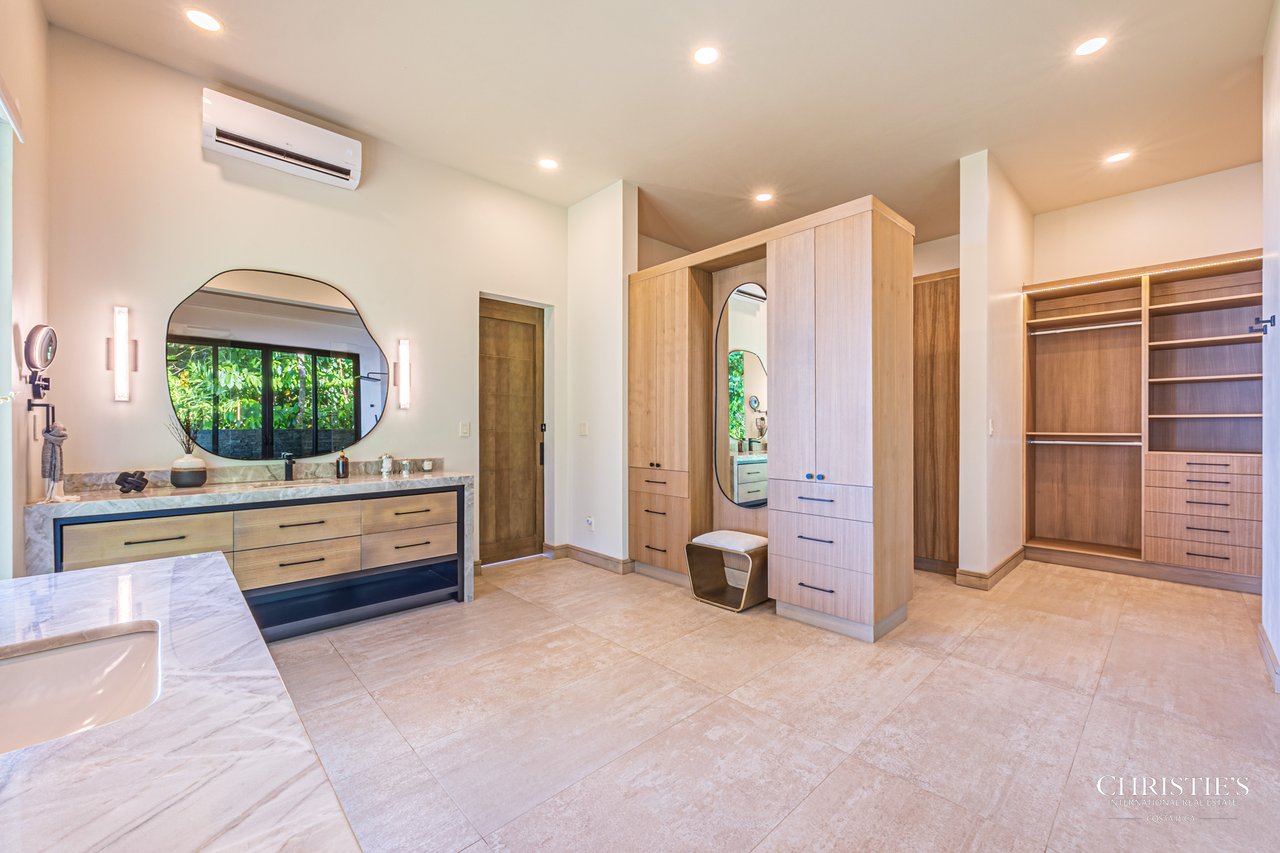 Luxury Estate in Escaleras- incredible ocean views 5.5 Acres