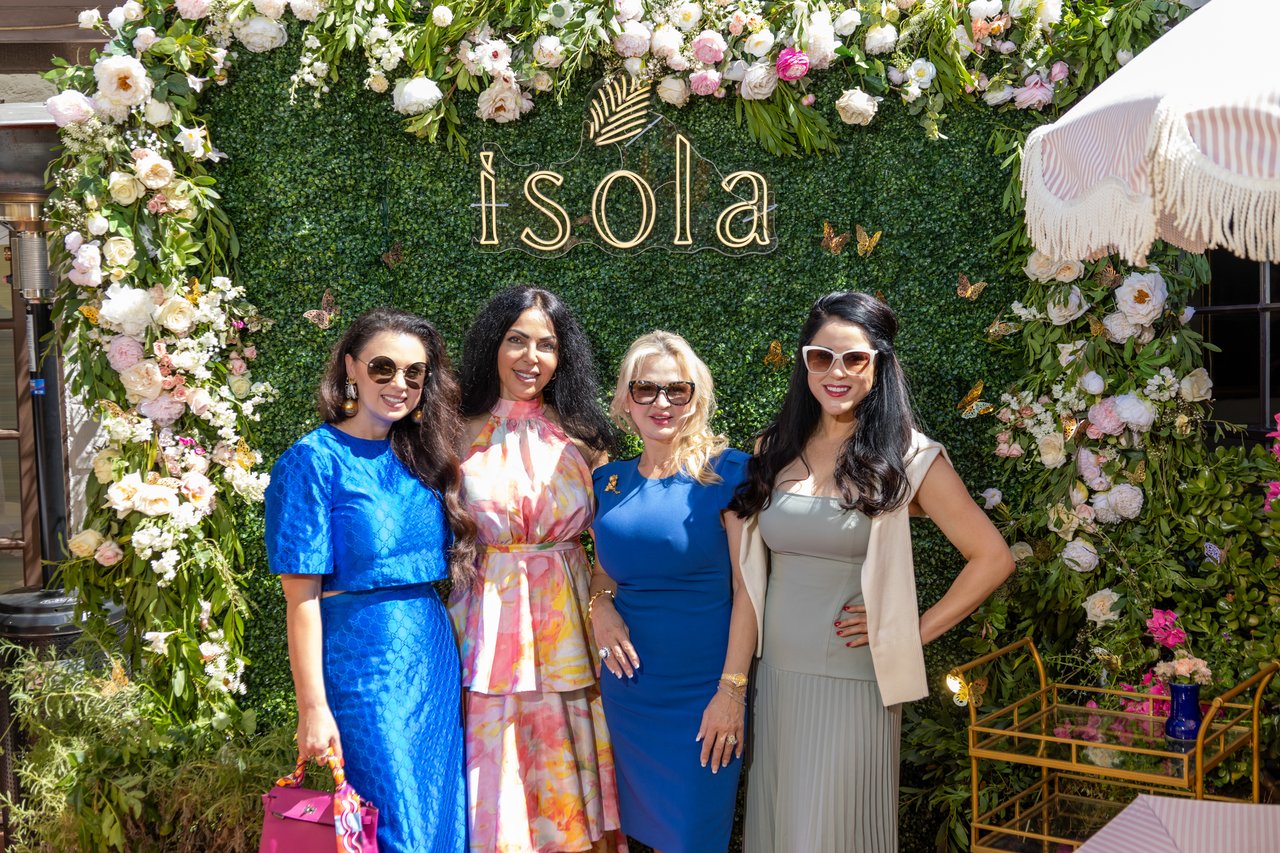 Fleurs, Friends & Fashion in Bloom 