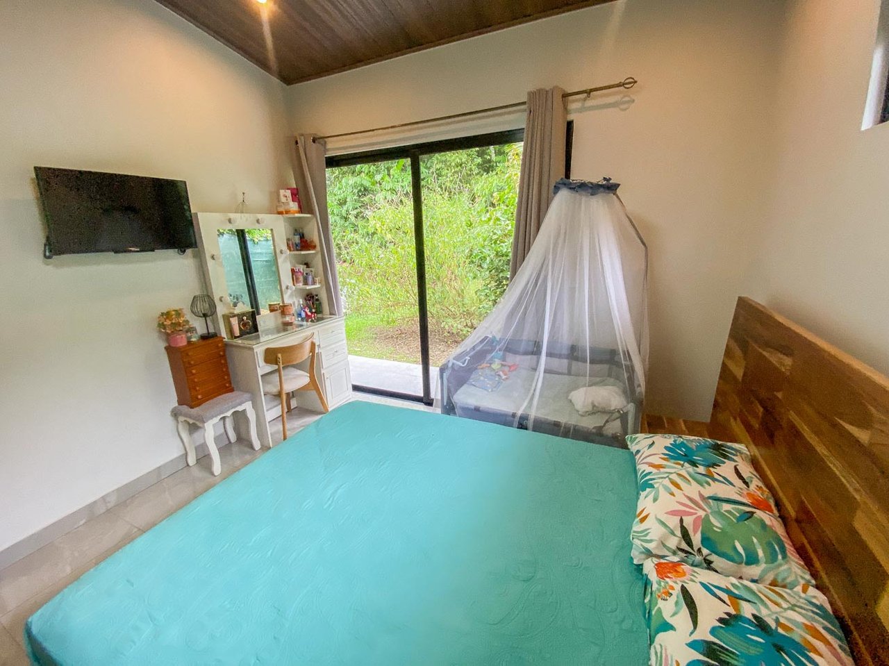 3-Bed Home on Calle Principal Ojochal with River & Jungle