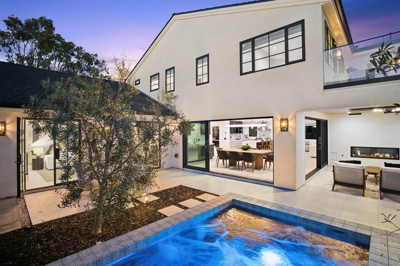 2207 Port Harwick Place