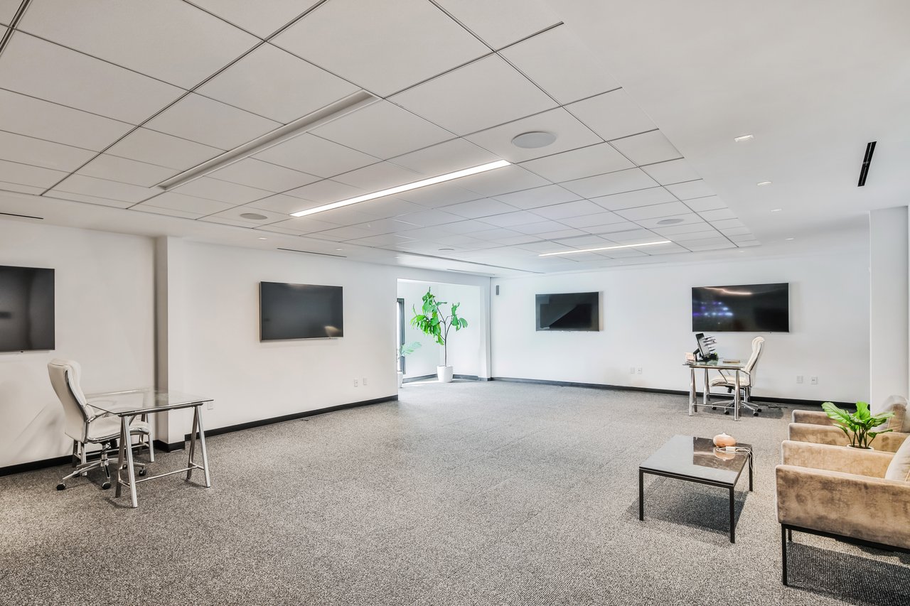 141-147 S Robertson Blvd, Beverly Hills