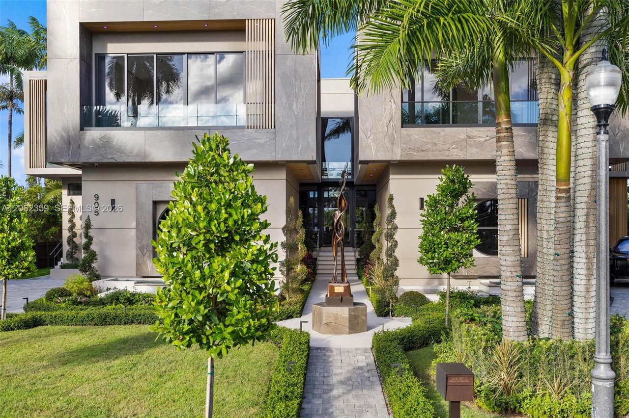  905 Belle Meade Island Dr