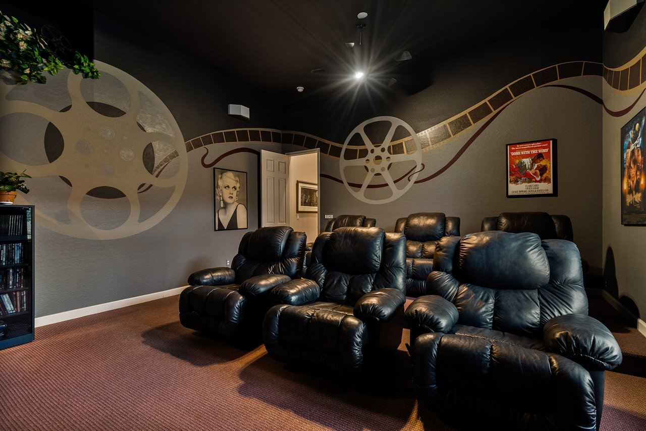 9657 E PEREGRINE Place