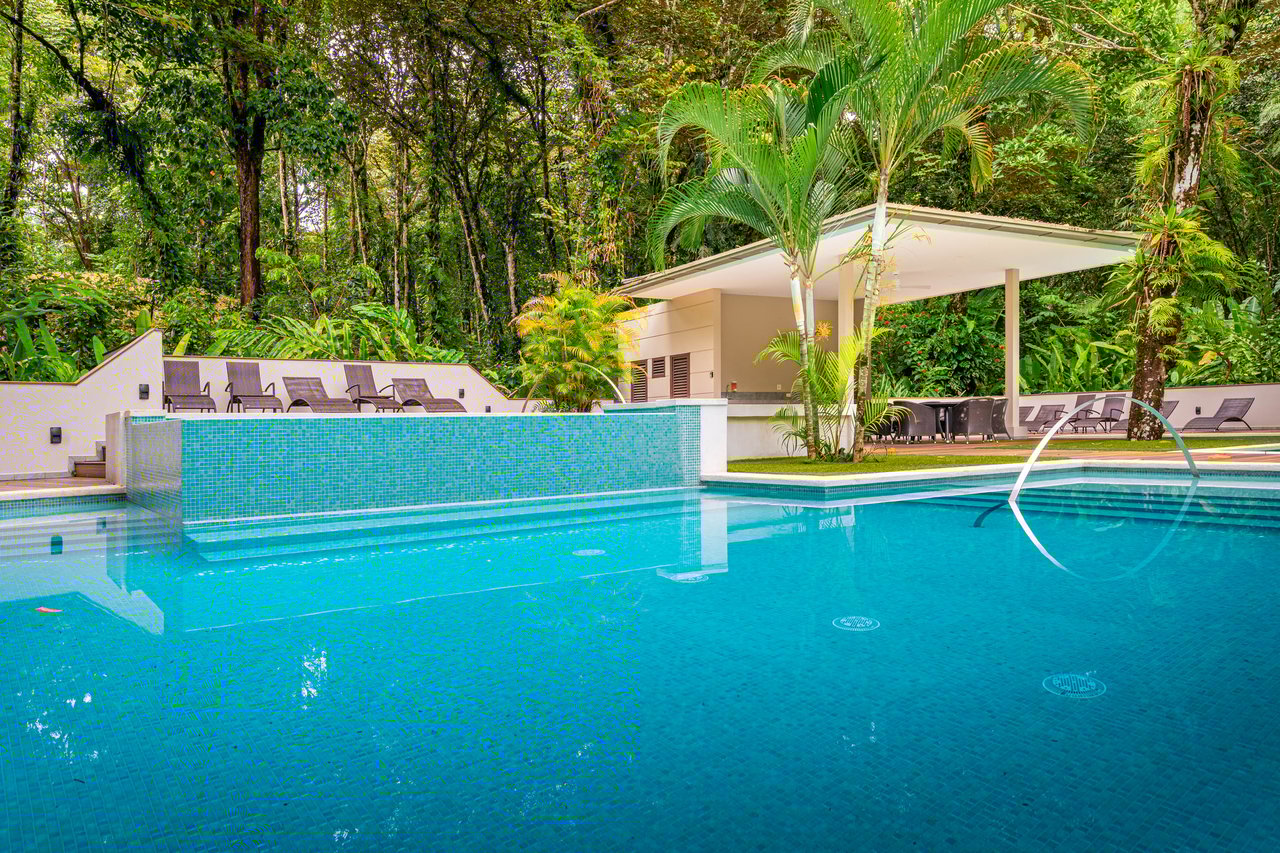 Luxury Beachfront Penthouse Condo - Most Private Unit in Elan