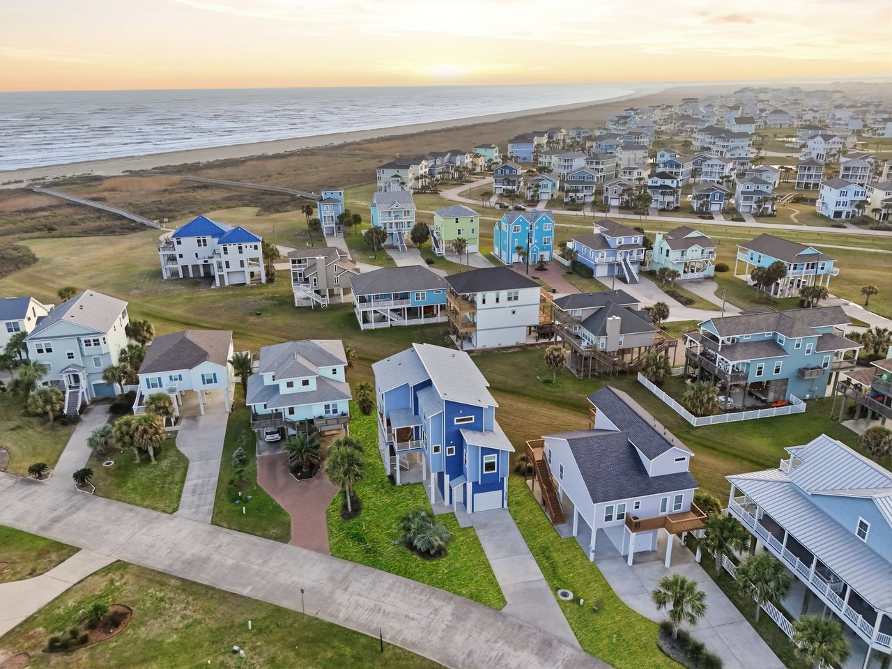 4118 Defender Lane, Galveston