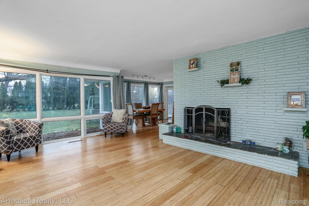 29325 Bermuda Ln
