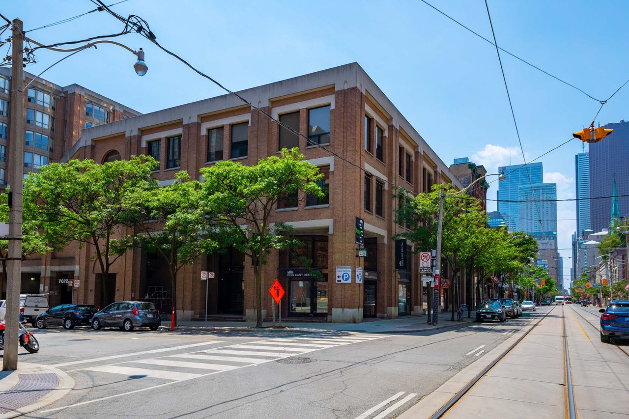 180 Frederick St, #402