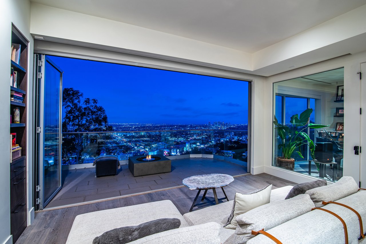 8572 Hillside Ave, Sunset Strip