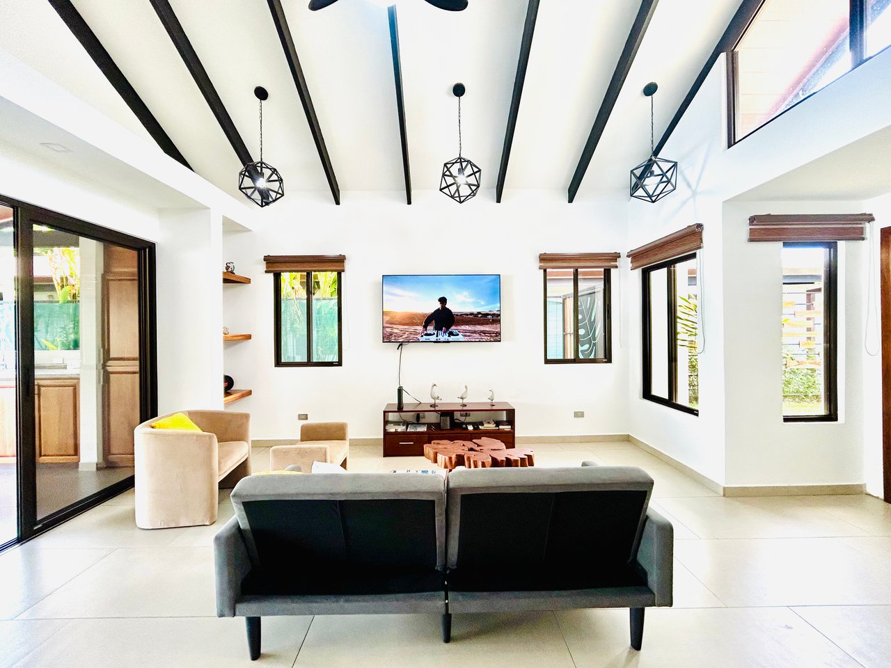 Tropical Modern Living Near Uvita – Stylish Pool Home with Privacy | Price Reduced