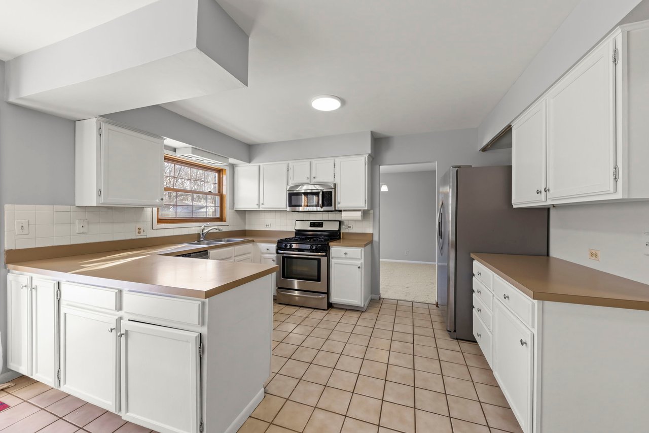 2240 Mecan Dr. Naperville