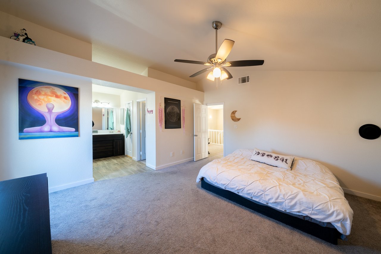 5620 Desert Creek Way