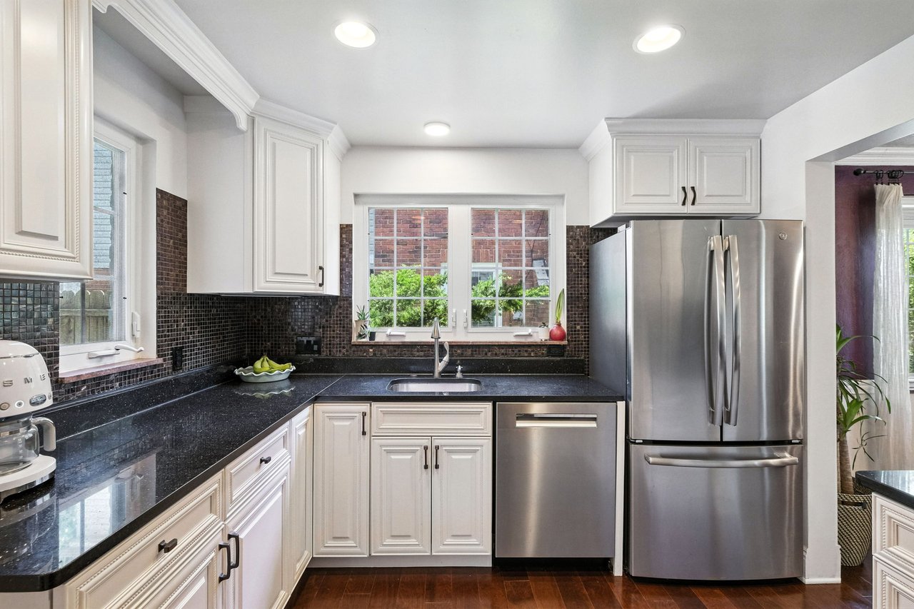 590 Kenilworth Dr