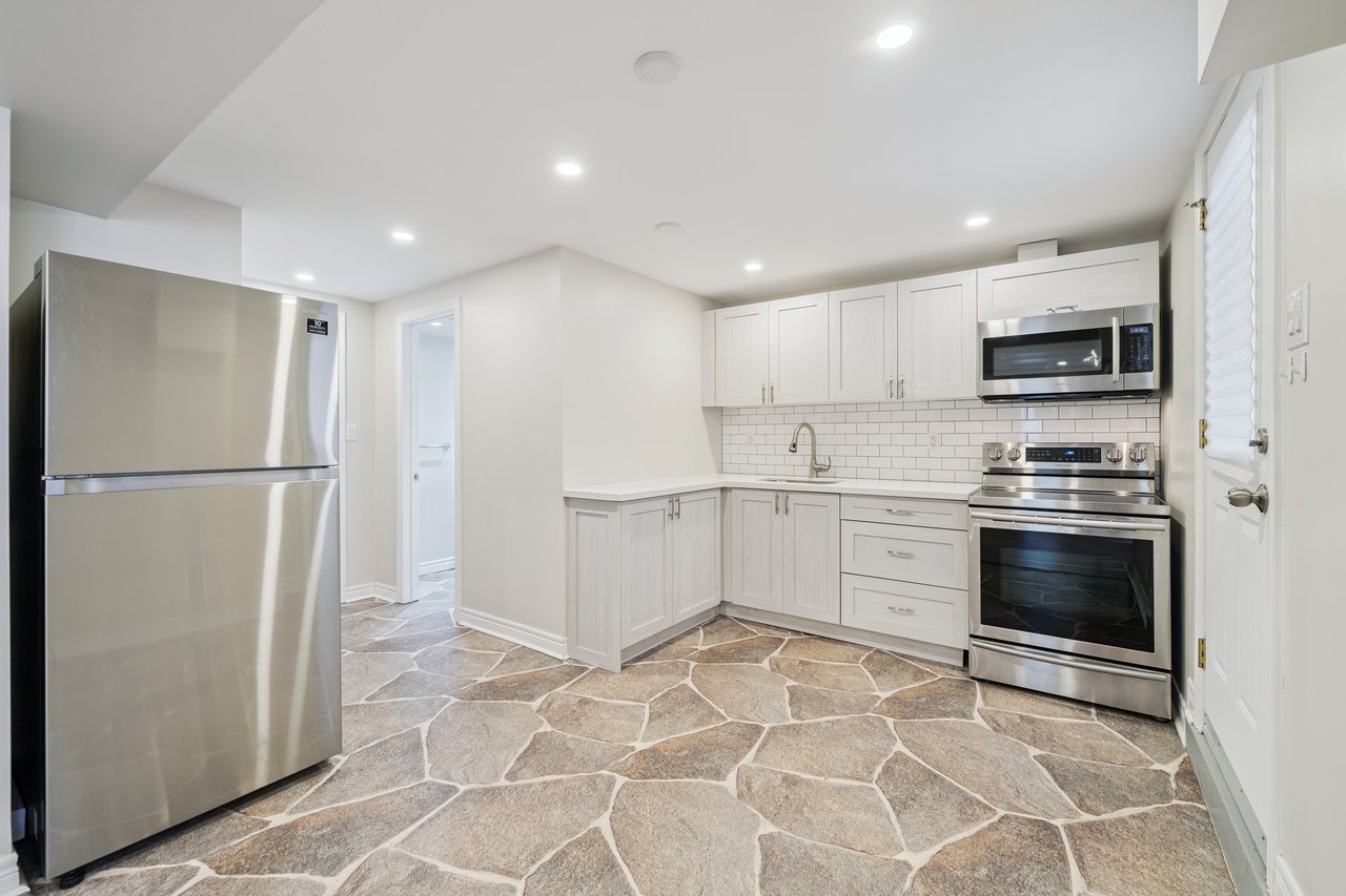 118 Wheeler Cres, Stouffville