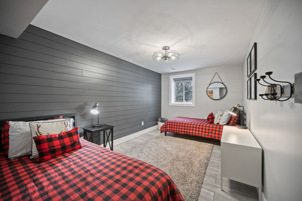 Cash Flow Lakeside Cottage