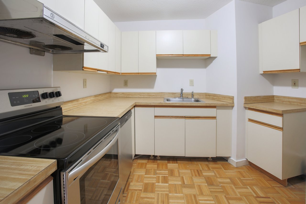 90 Quincy Shore Drive Unit: 812