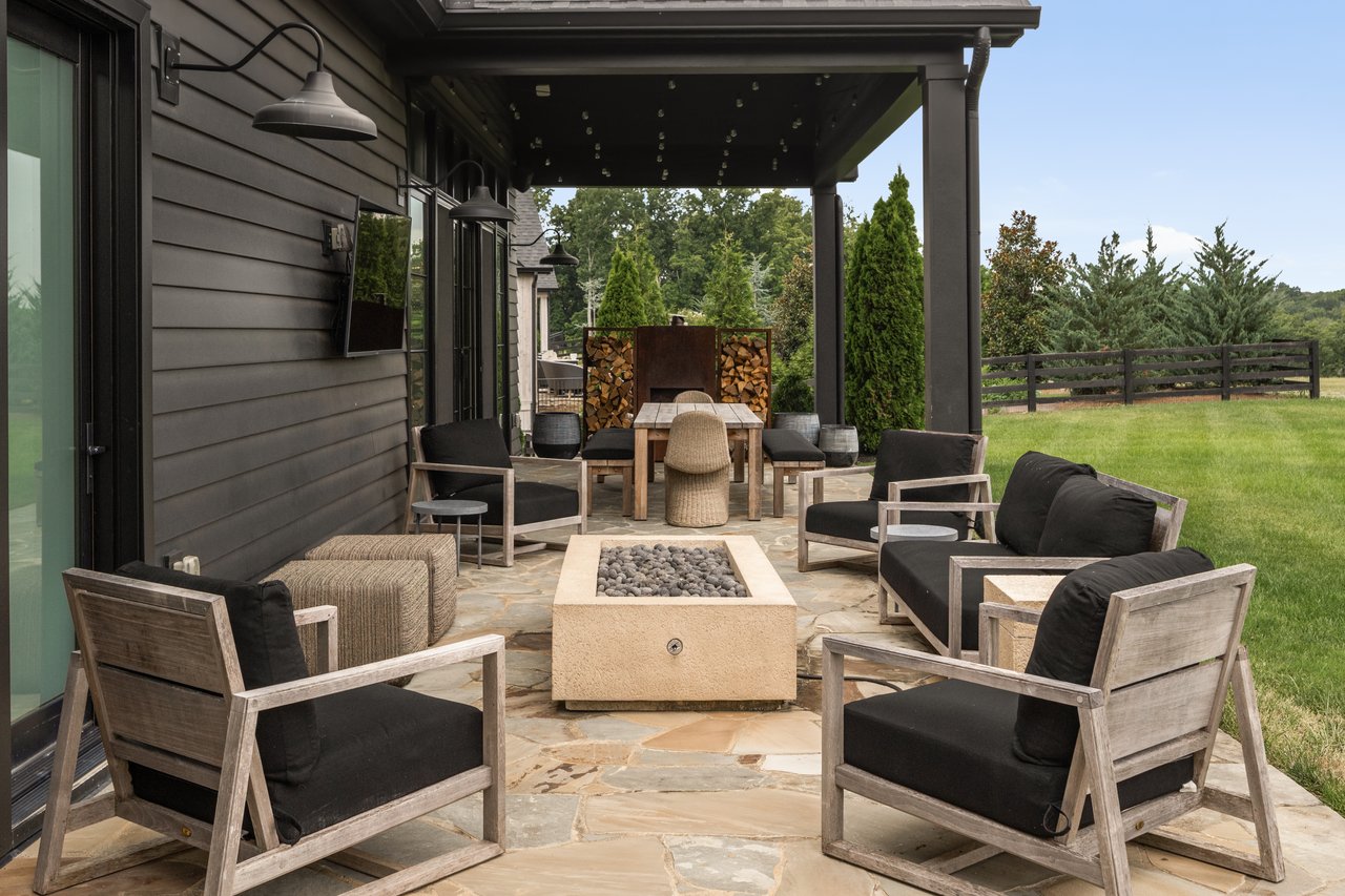 7365 Harlow Dr | Troubadour