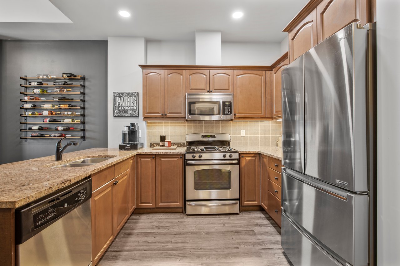 360 Pearl Street #201