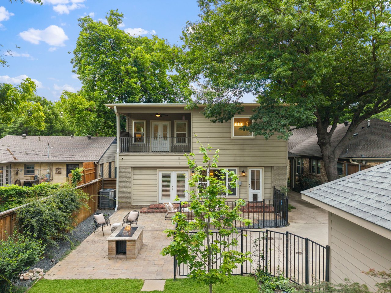 1119 N Winnetka Avenue