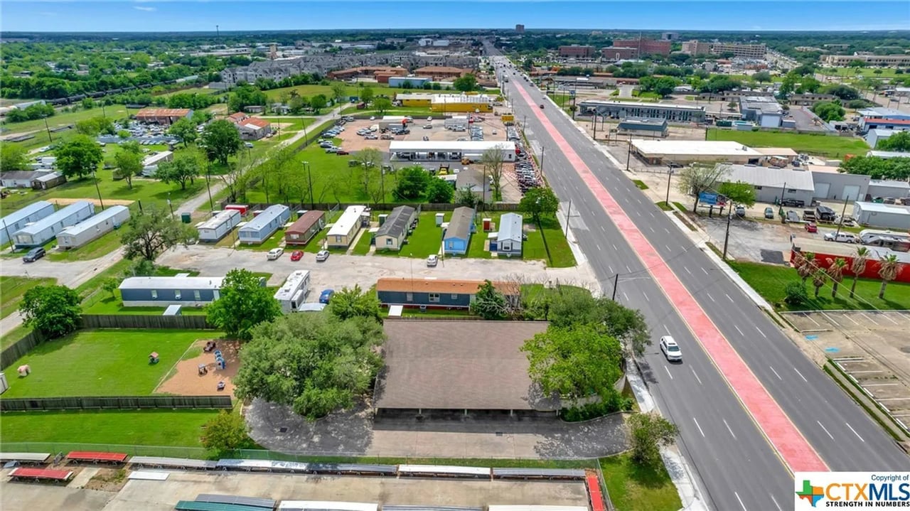 3401 Houston Hwy