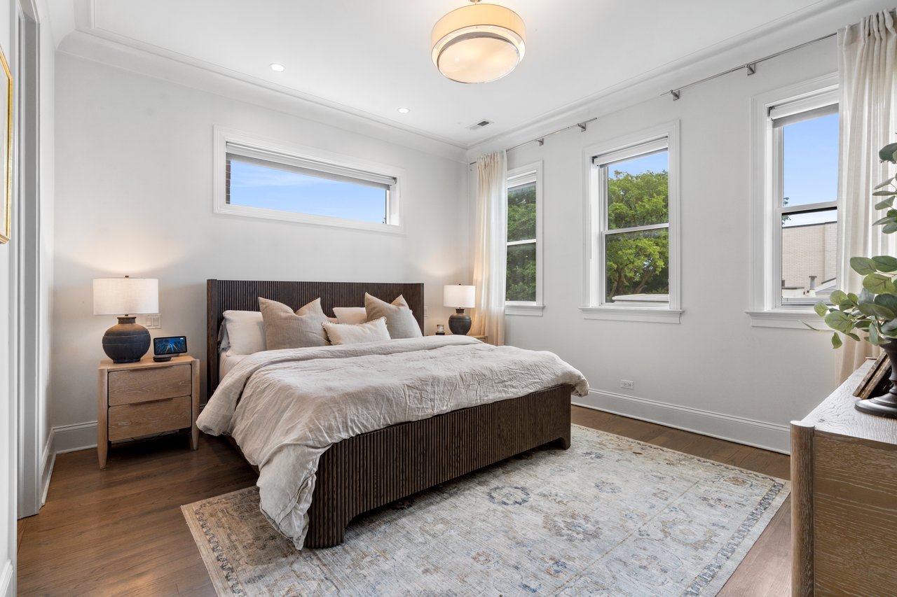 2455 N Racine Unit 3 