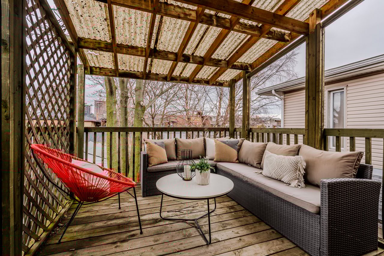575 Lansdowne Ave