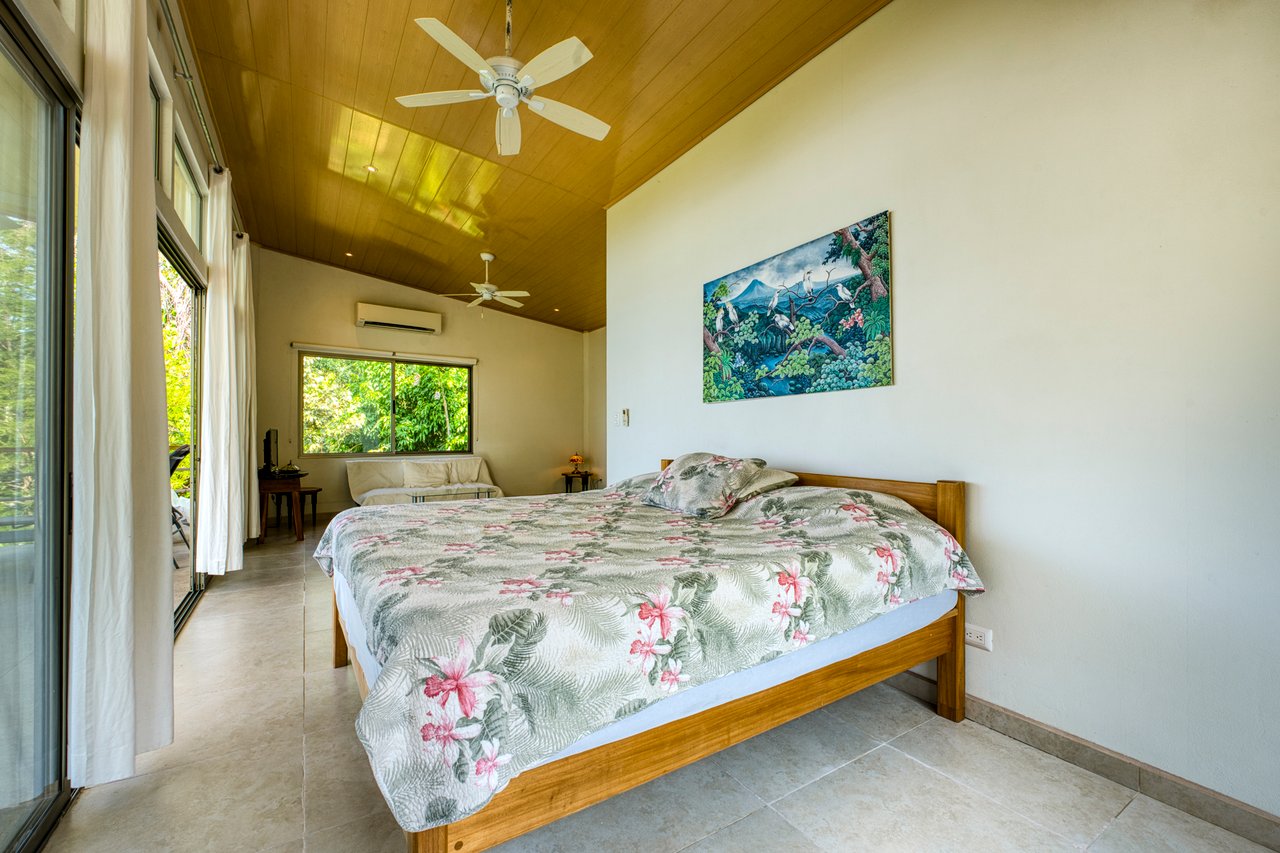 12.25 ACRES – 3 Bedroom 2 Story Ocean View Home 10 Min To The Beach!!!