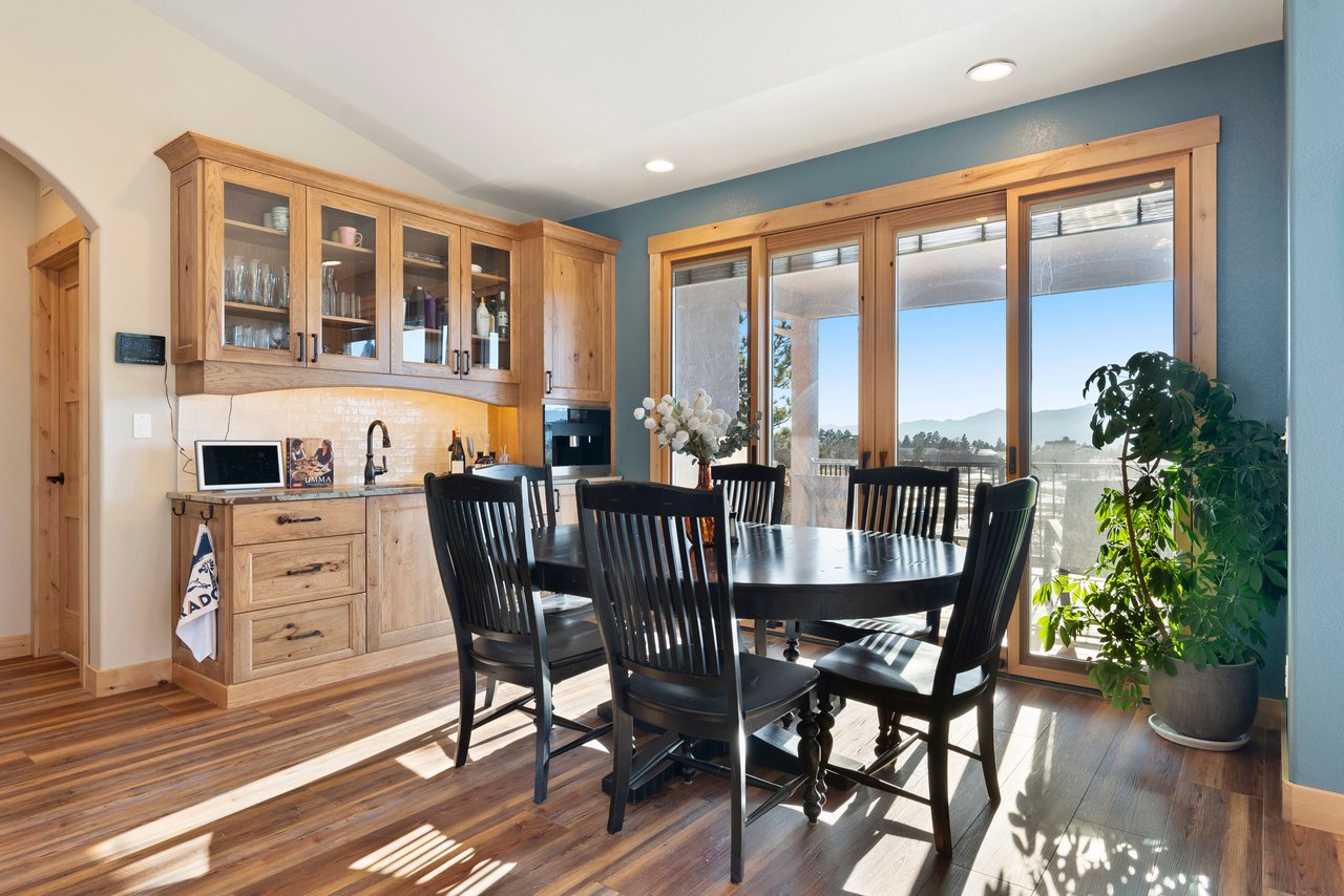 4255 Arrowhead Drive