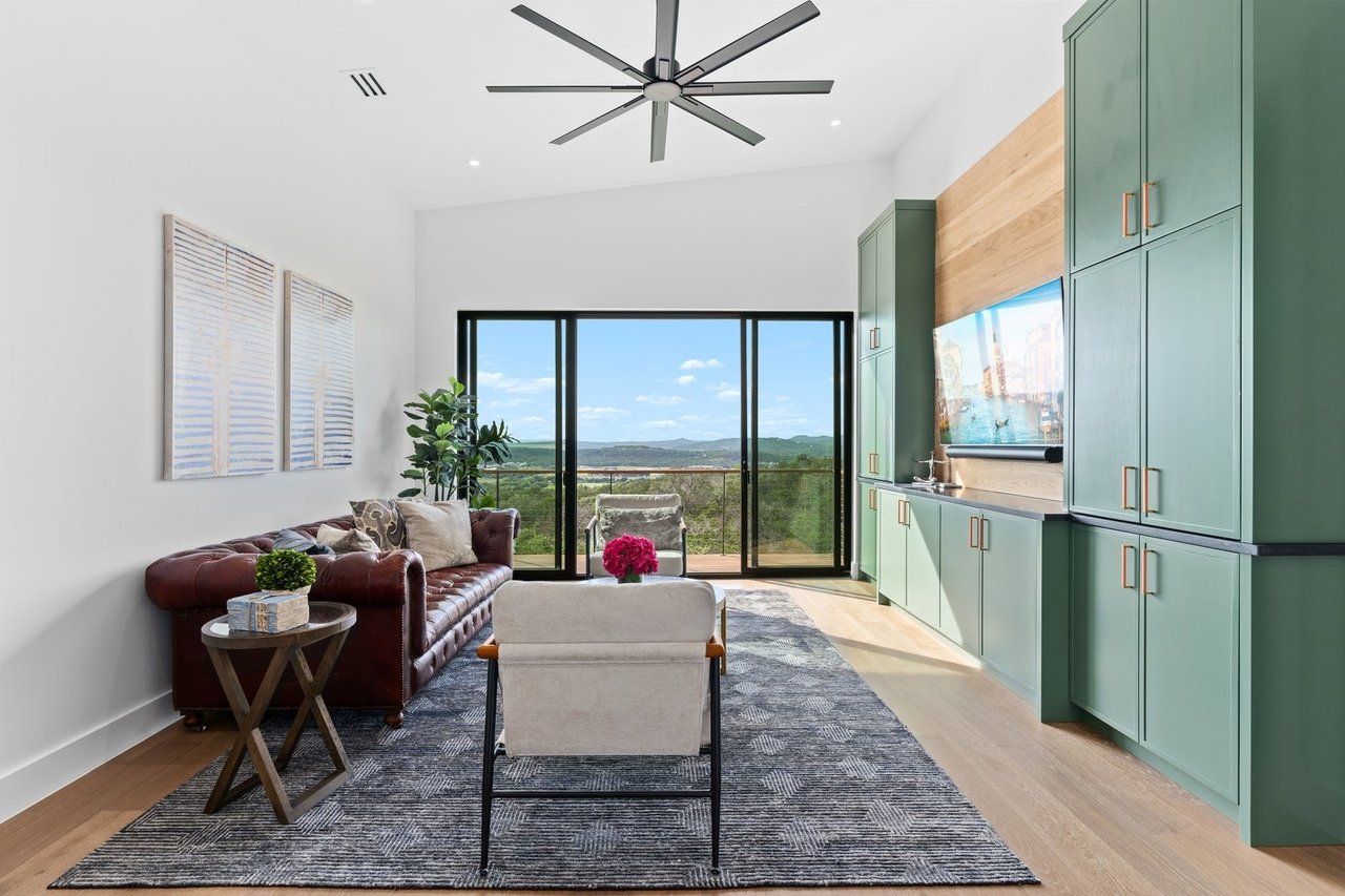 Luxxis Design 1104 Summit