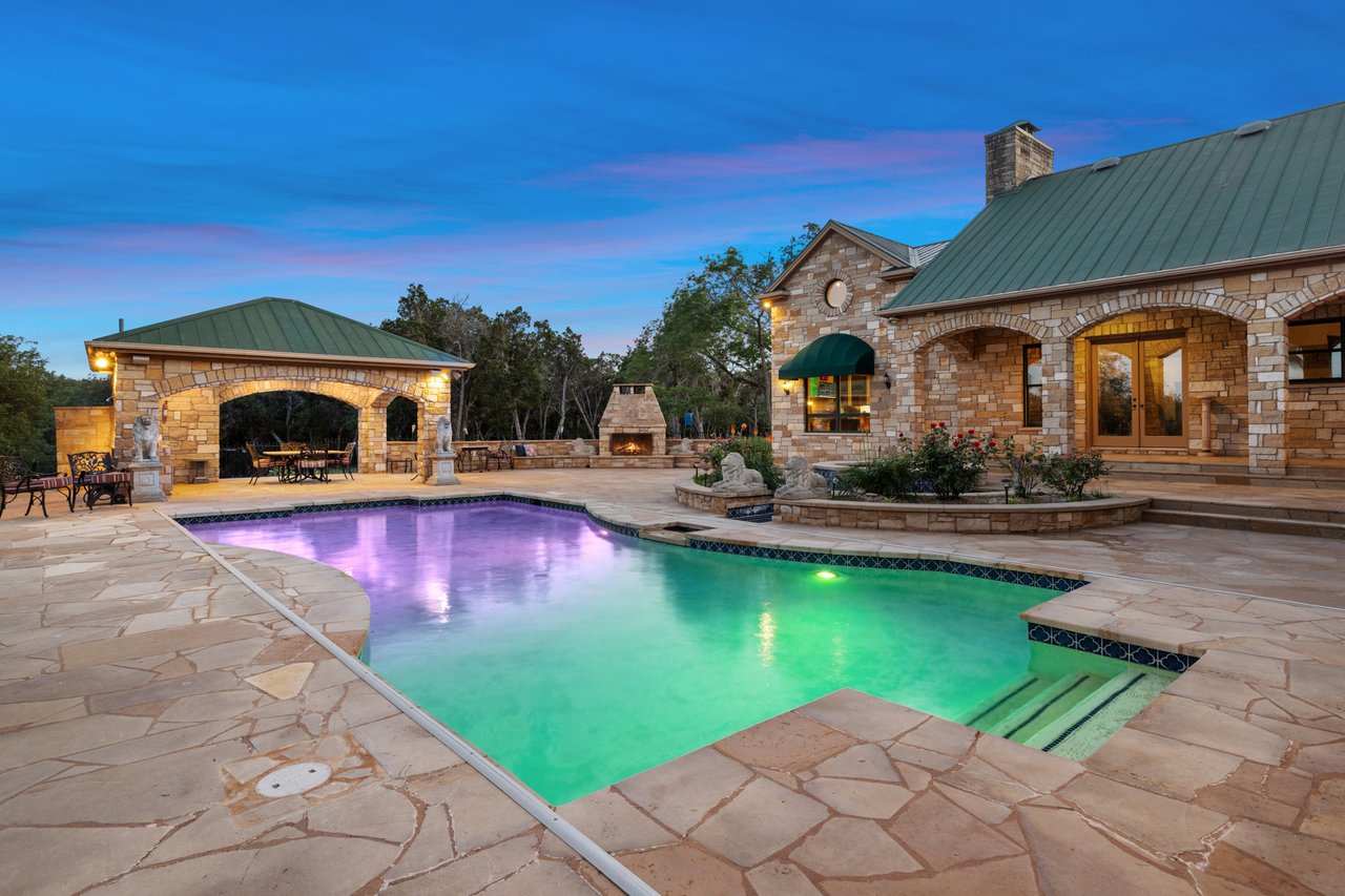 32 Acre Estate