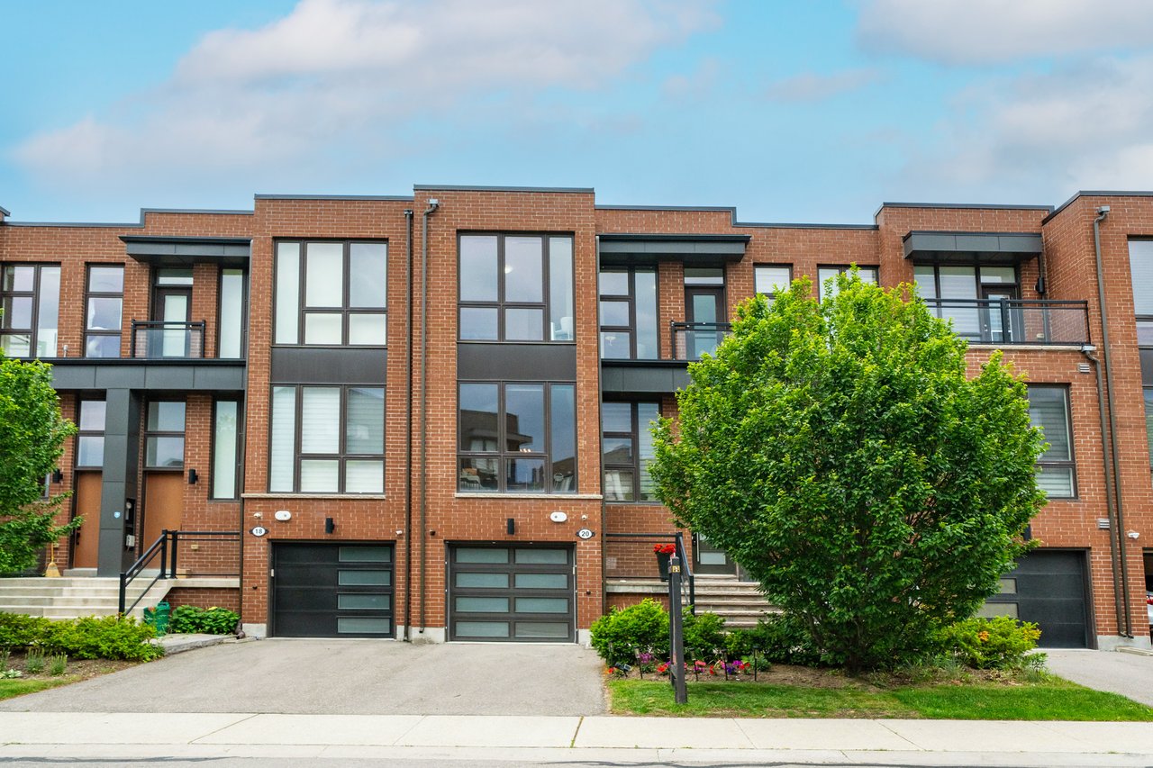 20 Crestridge Drive
