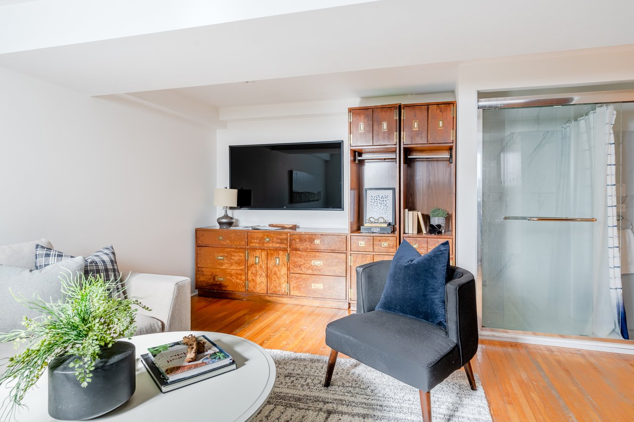 84 Glenside Ave