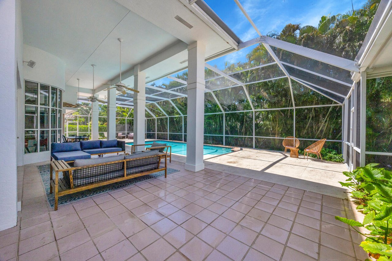 Palmetto Bay Perfection: Spacious, Serene, Stunning