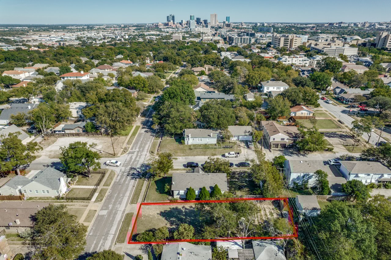 3803 W 6th St. - Lot in Monticello