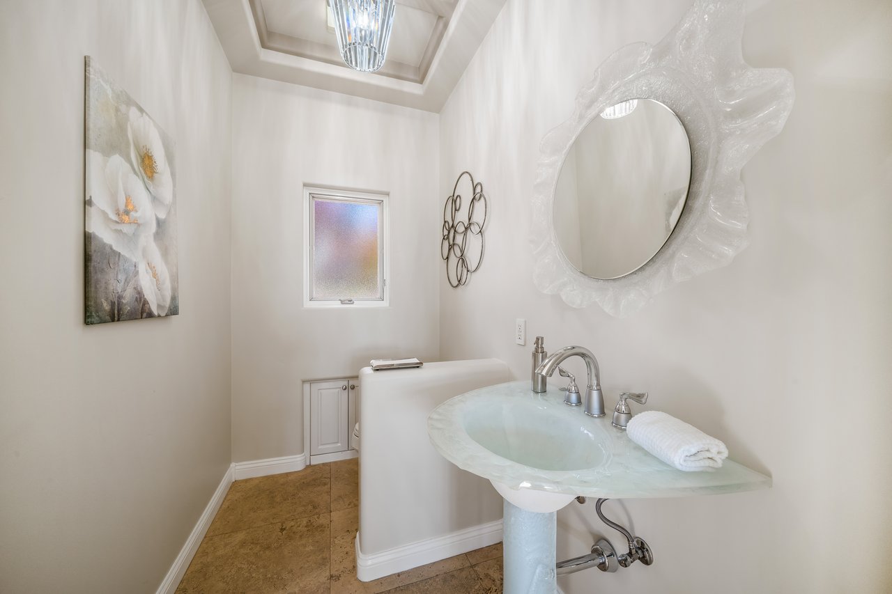 41555 Avenida Conchita