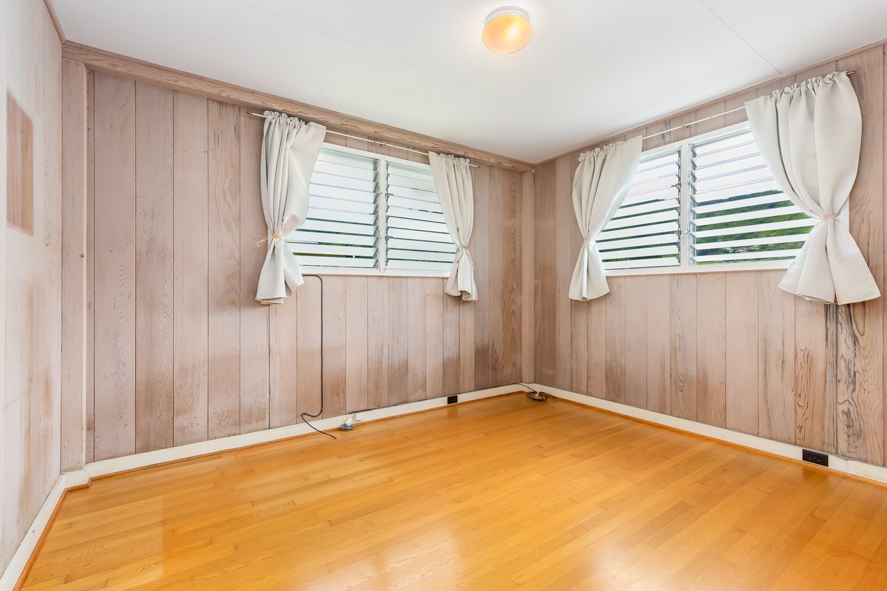 3313 Manoa Road