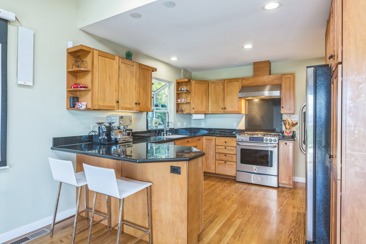 777 Bayview Way