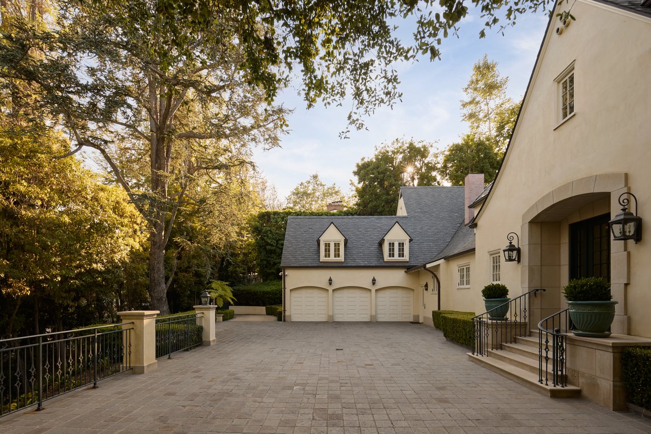 10301 Strathmore Dr, Holmby Hills