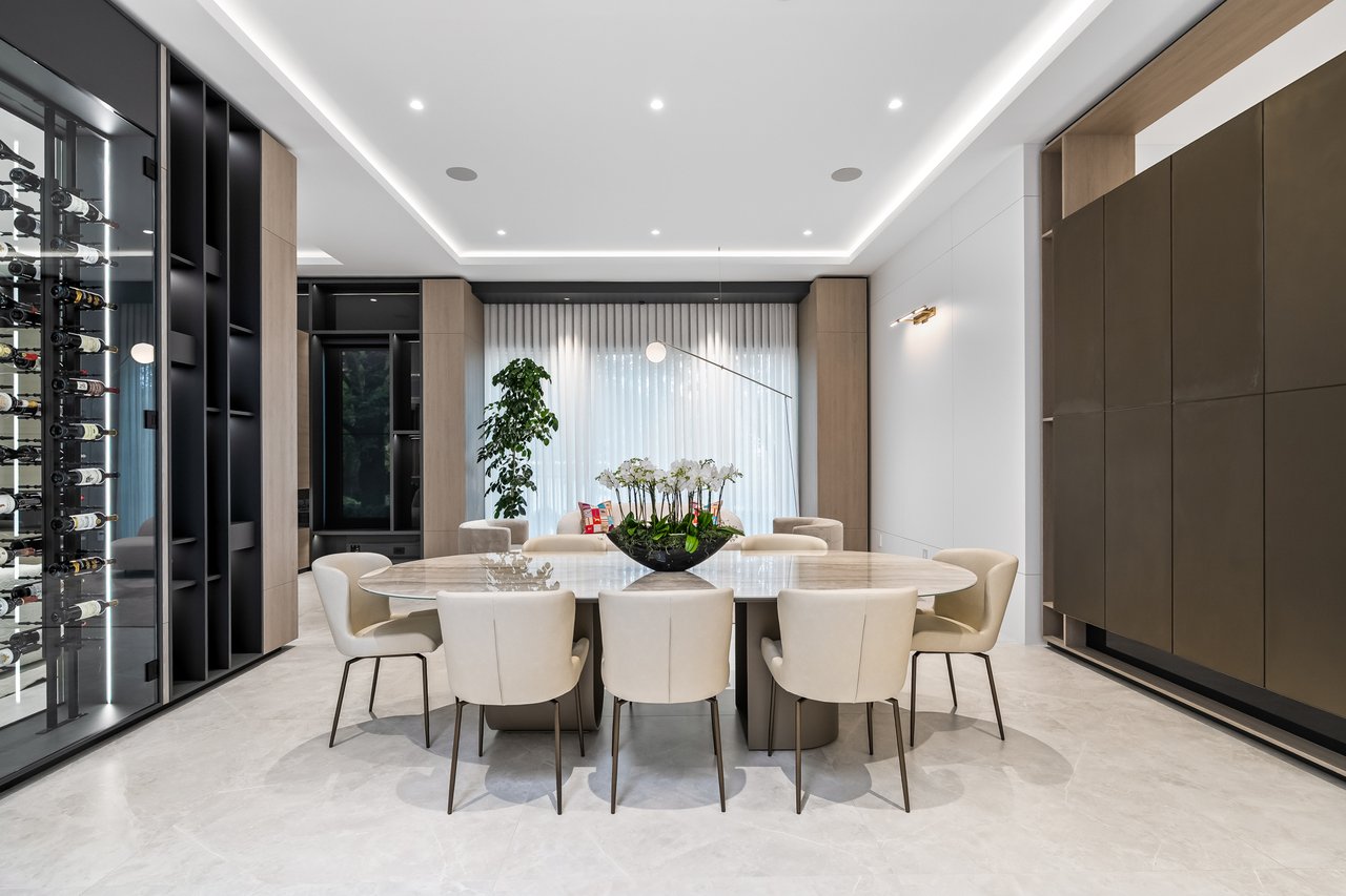 Pinnacle Of Modern Luxury Living