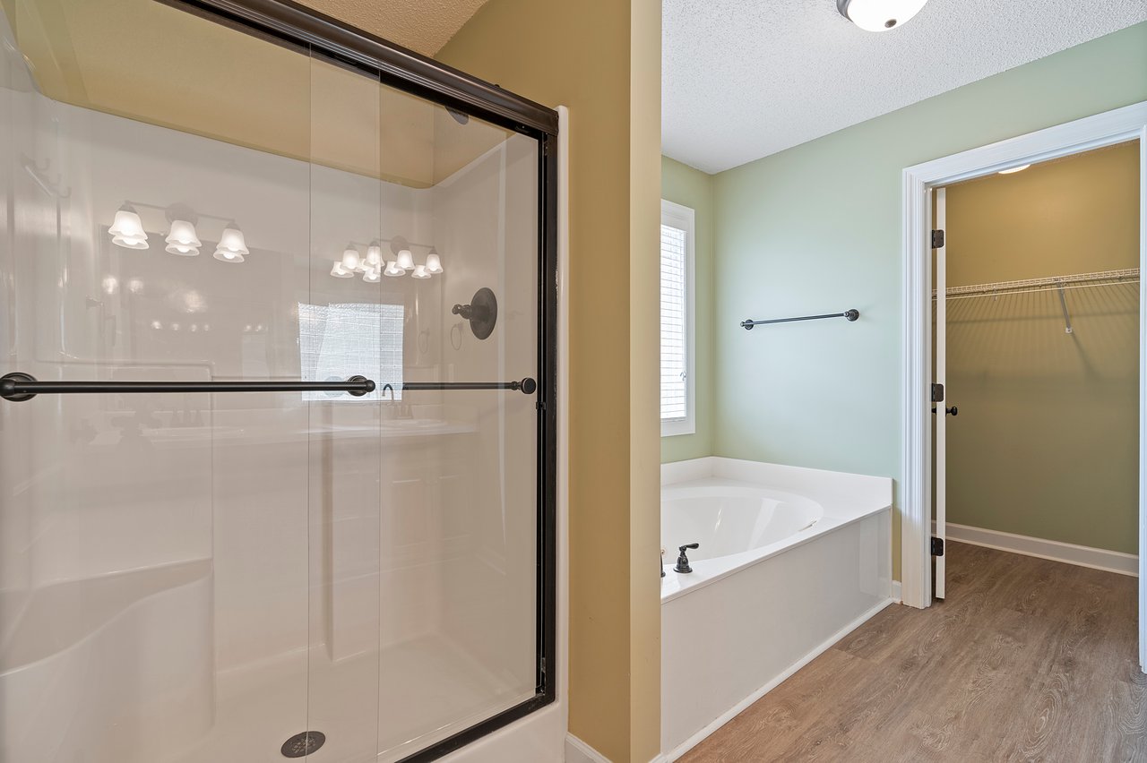 Brand New Listing In Harvest!!