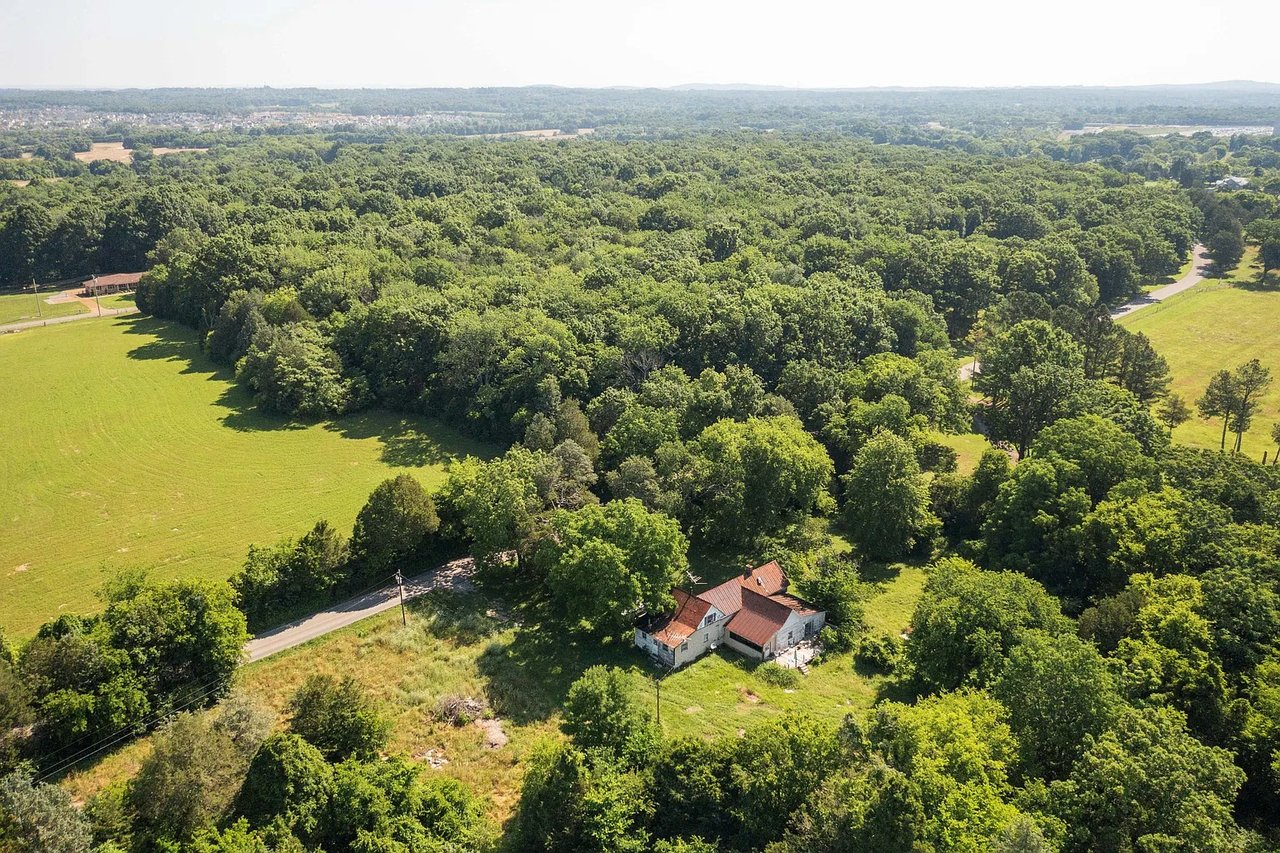 5224 Old Lebanon Dirt Rd