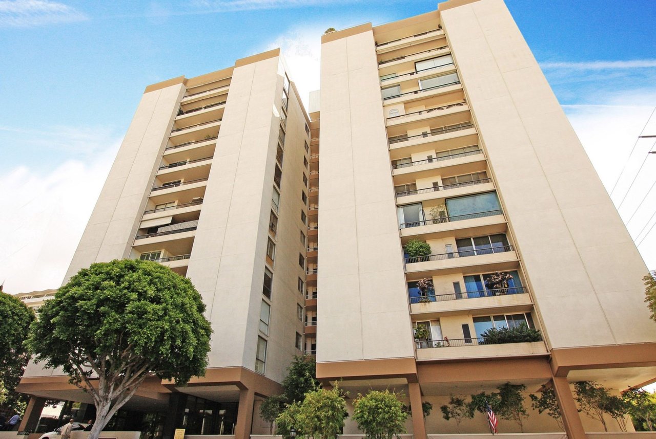 1100 Alta Loma Rd Unit 804