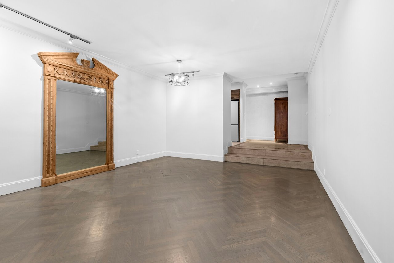 150 CENTRAL Park S 910