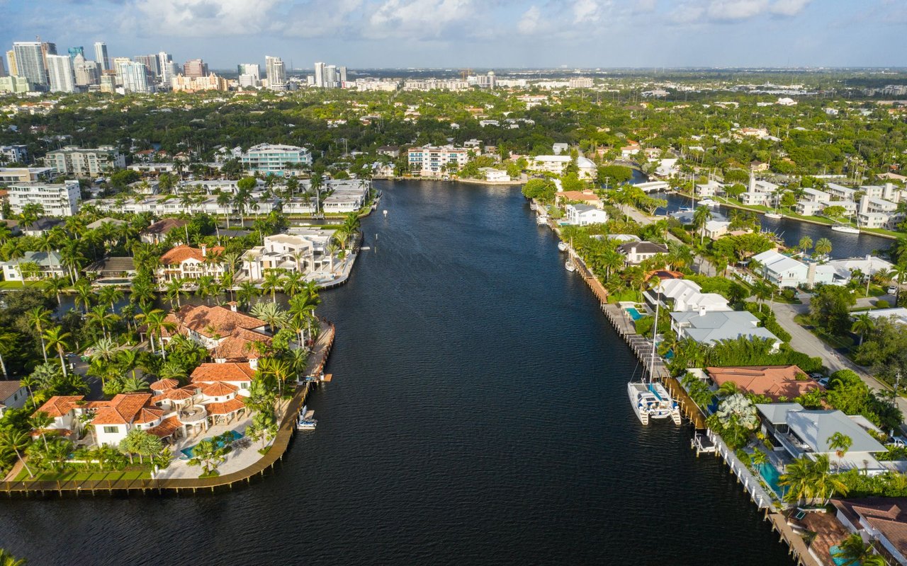 Las Olas Isles