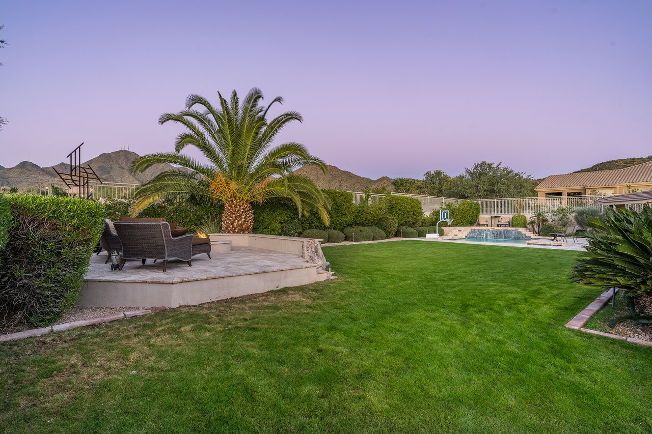 11368 E WINCHCOMB Drive