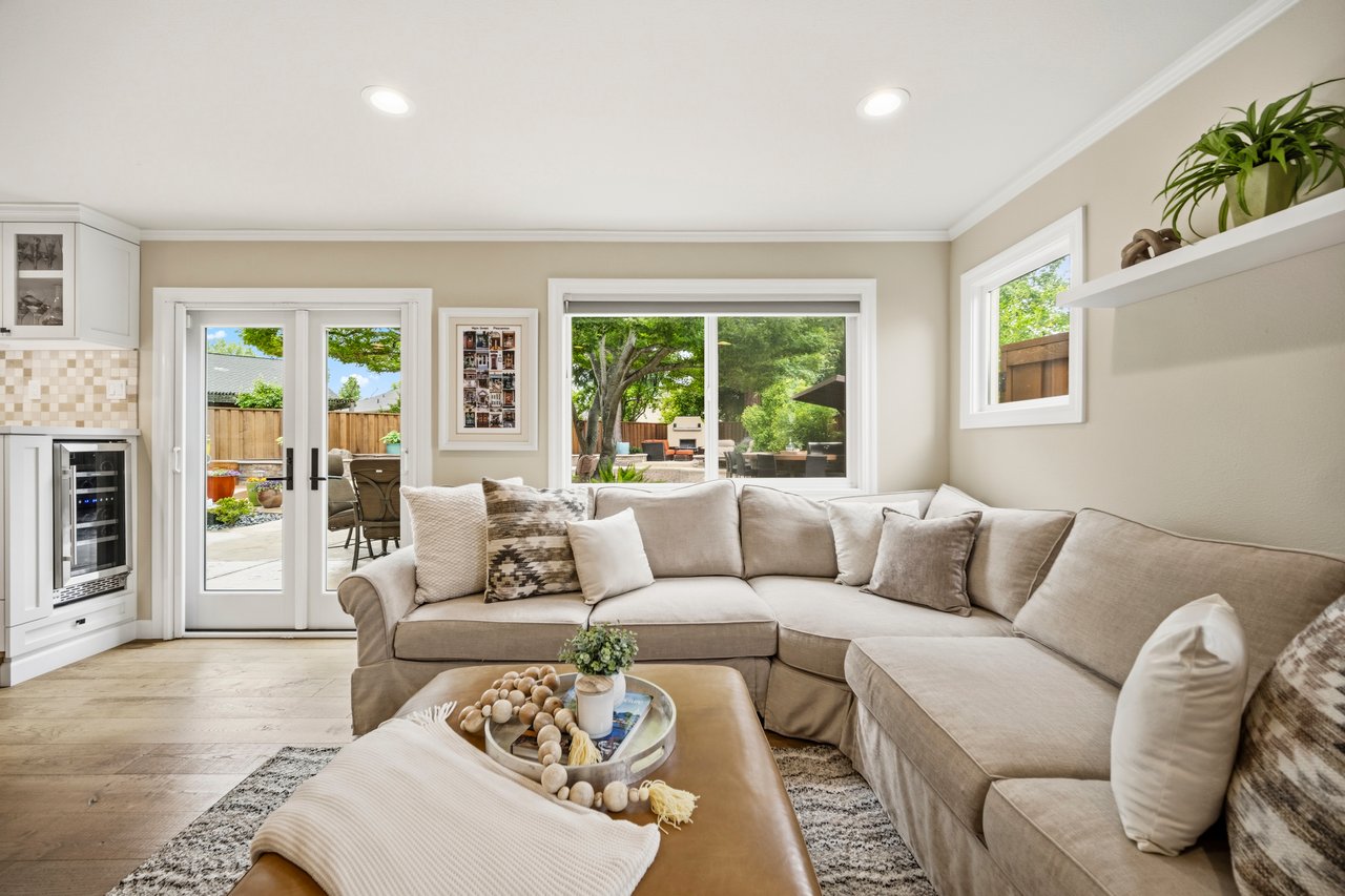 Del Prado Pleasanton Home with Pool, Expanded Living Space and Court Location