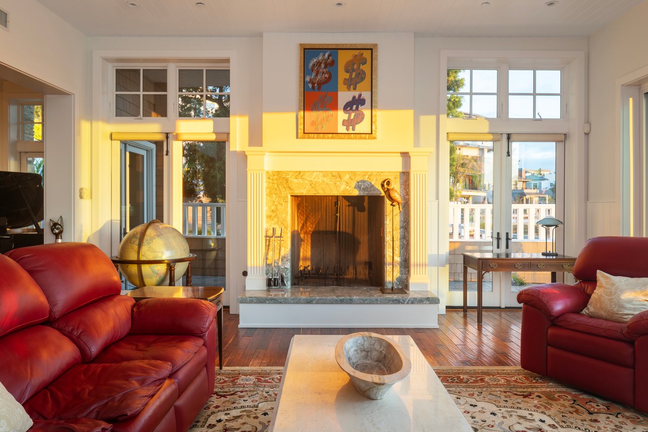 Rare Bayfront Offering