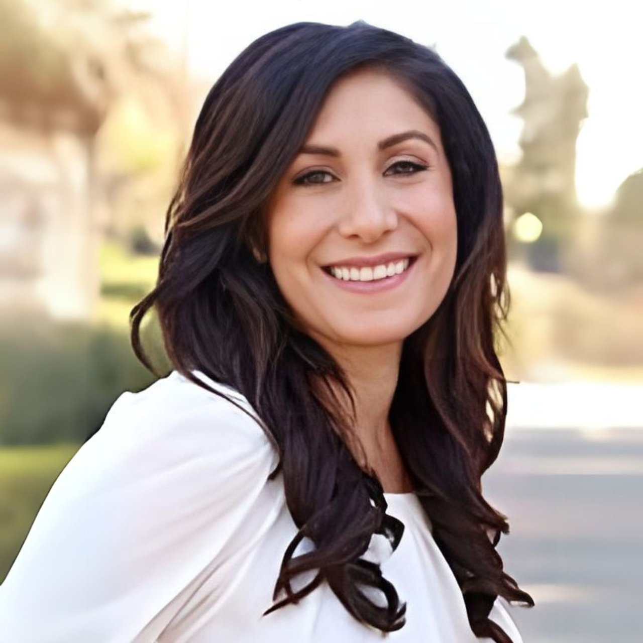 Dorit Cooper Beverly Hills, CA Real Estate Agent Headshot